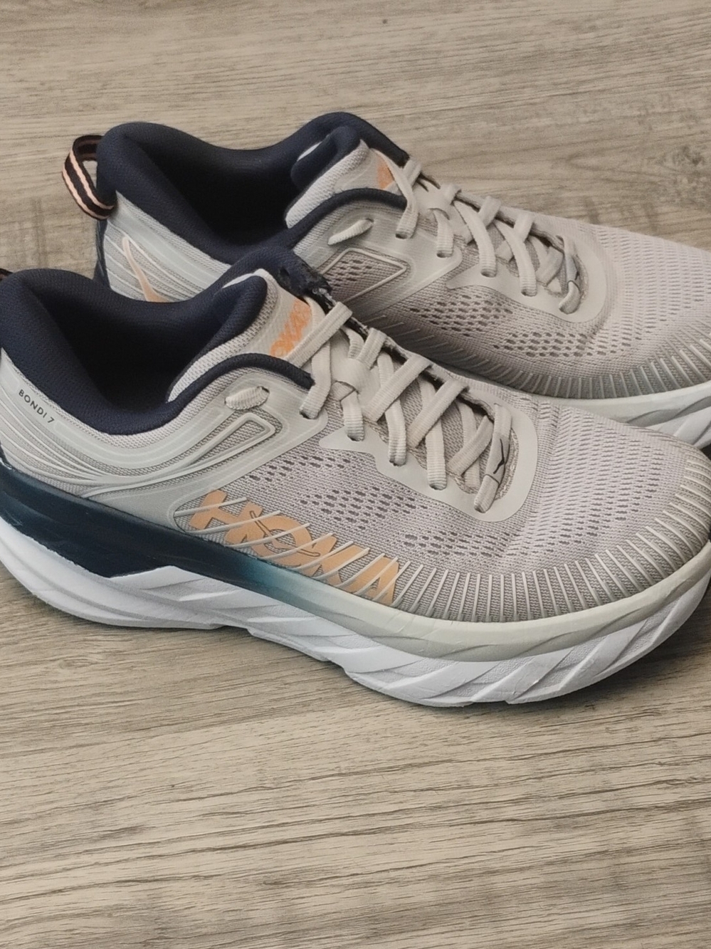 Hoka Bondi 7 Neutral Running Shoes - Light Gray with Navy & Peach Accents Women'